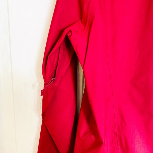 Northface Windbreaker (Red) - Picture 5 of 8
